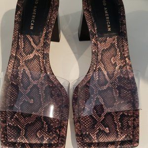 NWT: GOOD AMERICAN Block Heel Slide Sandal In Desert Snake Size 7